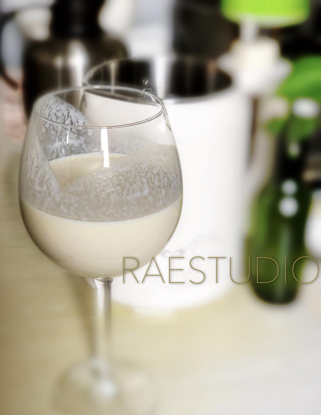 【壹人食】香蕉鲜奶蜜汁（豆浆机版）的做法