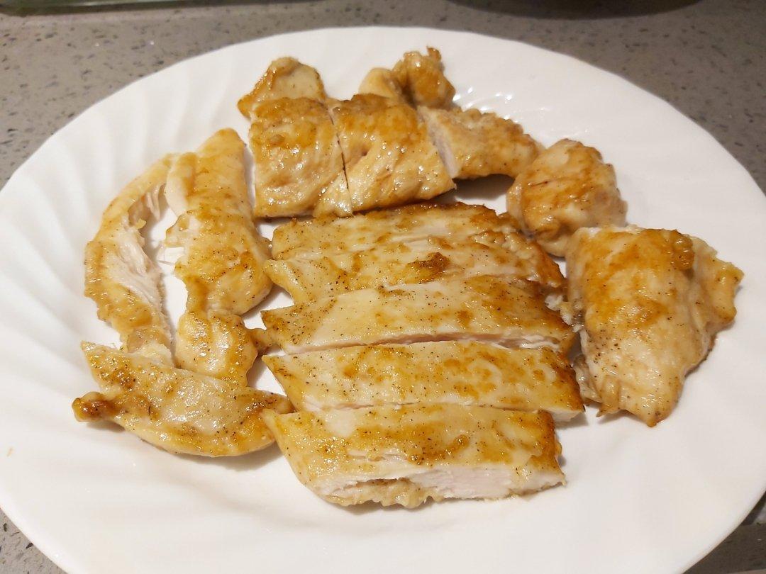 香煎嫩滑鸡胸肉