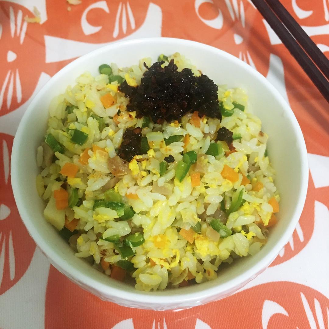 粒粒分明的黄金蛋炒饭