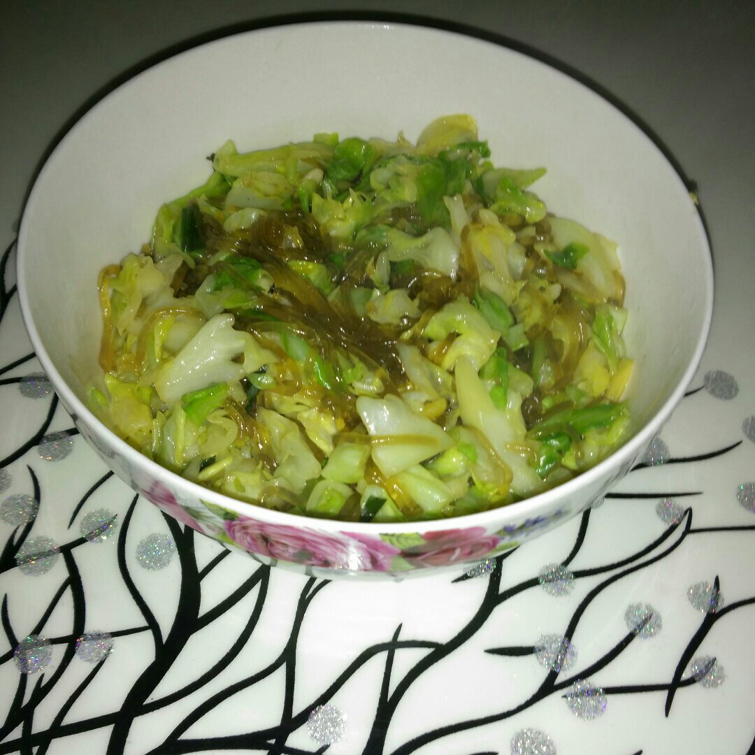 卷心菜炒粉丝 Glass noodles with Cabbage