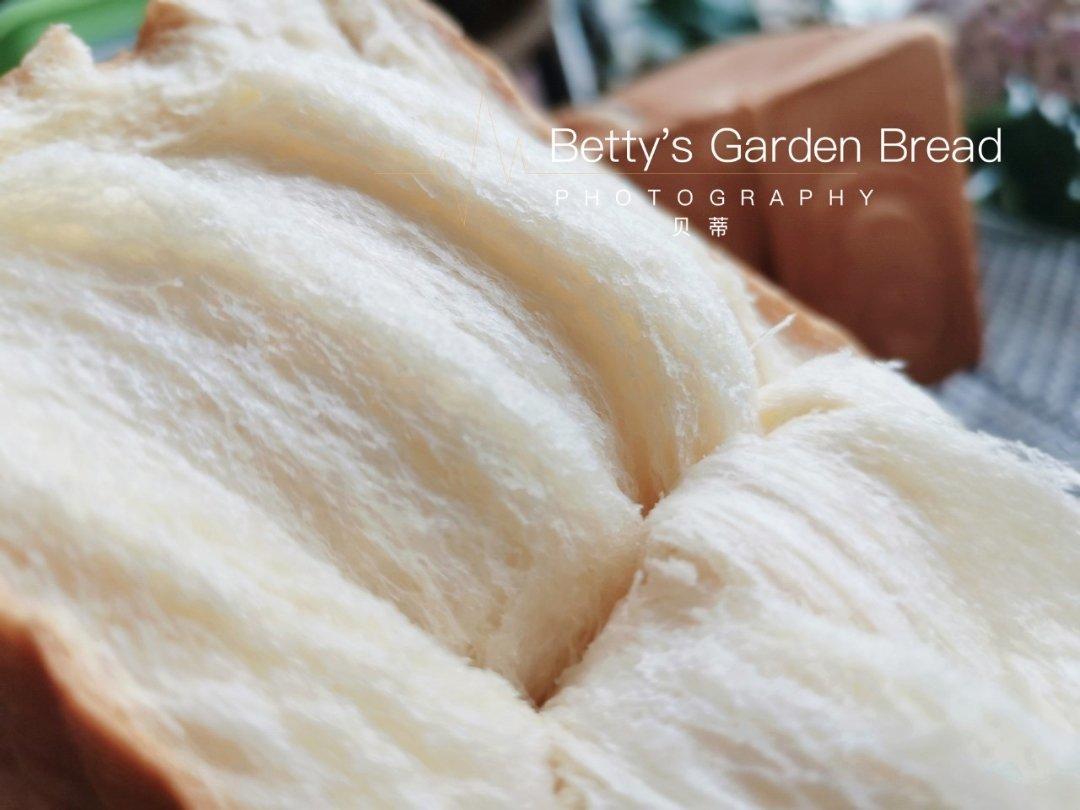 吐司，奶香手撕面包，超级香浓