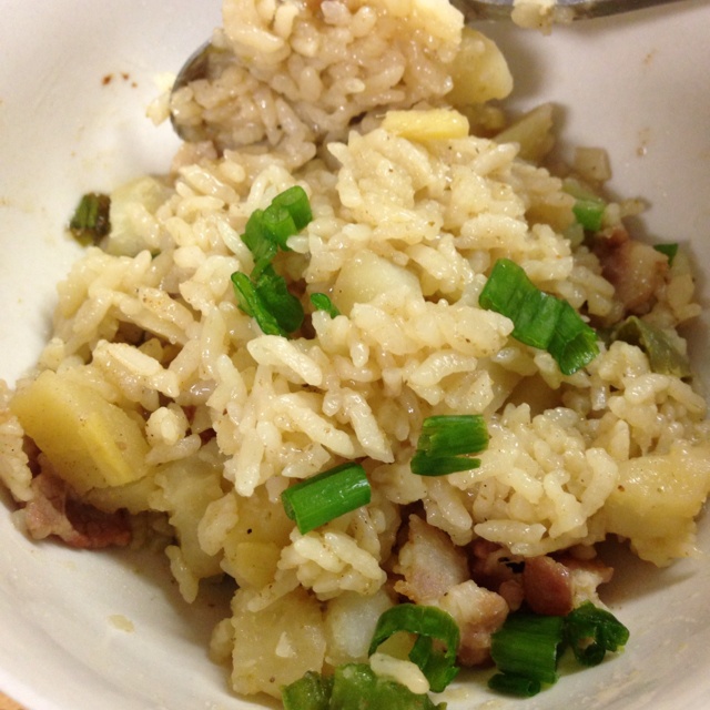 土豆焖饭（电饭锅版）