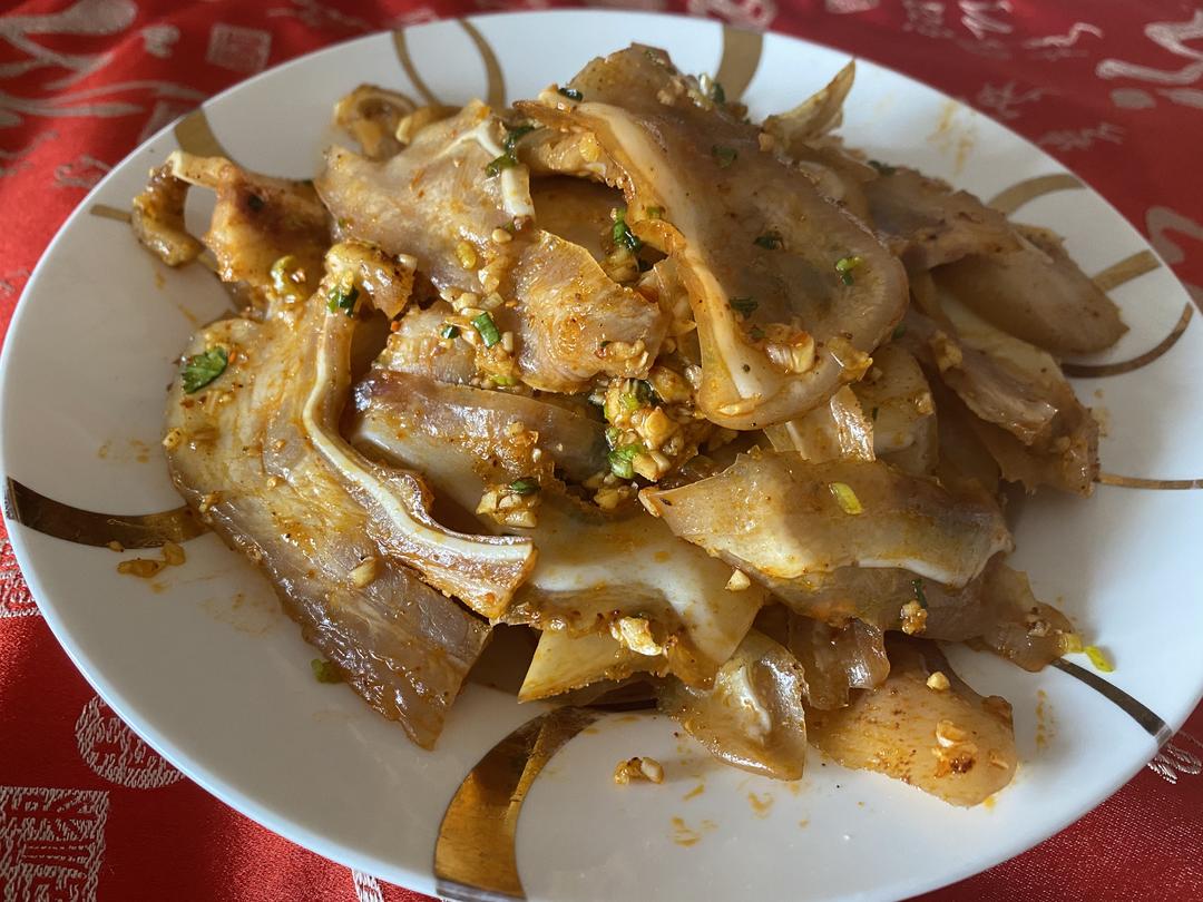 红红火火-红油猪耳的做法