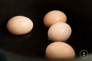 【一厨作】VOL12煮鸡蛋原来是一门大学问的做法 步骤1