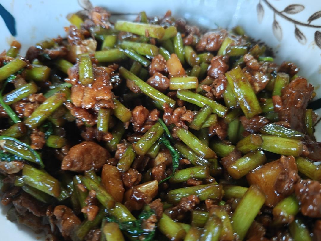 蒜苔炒肉