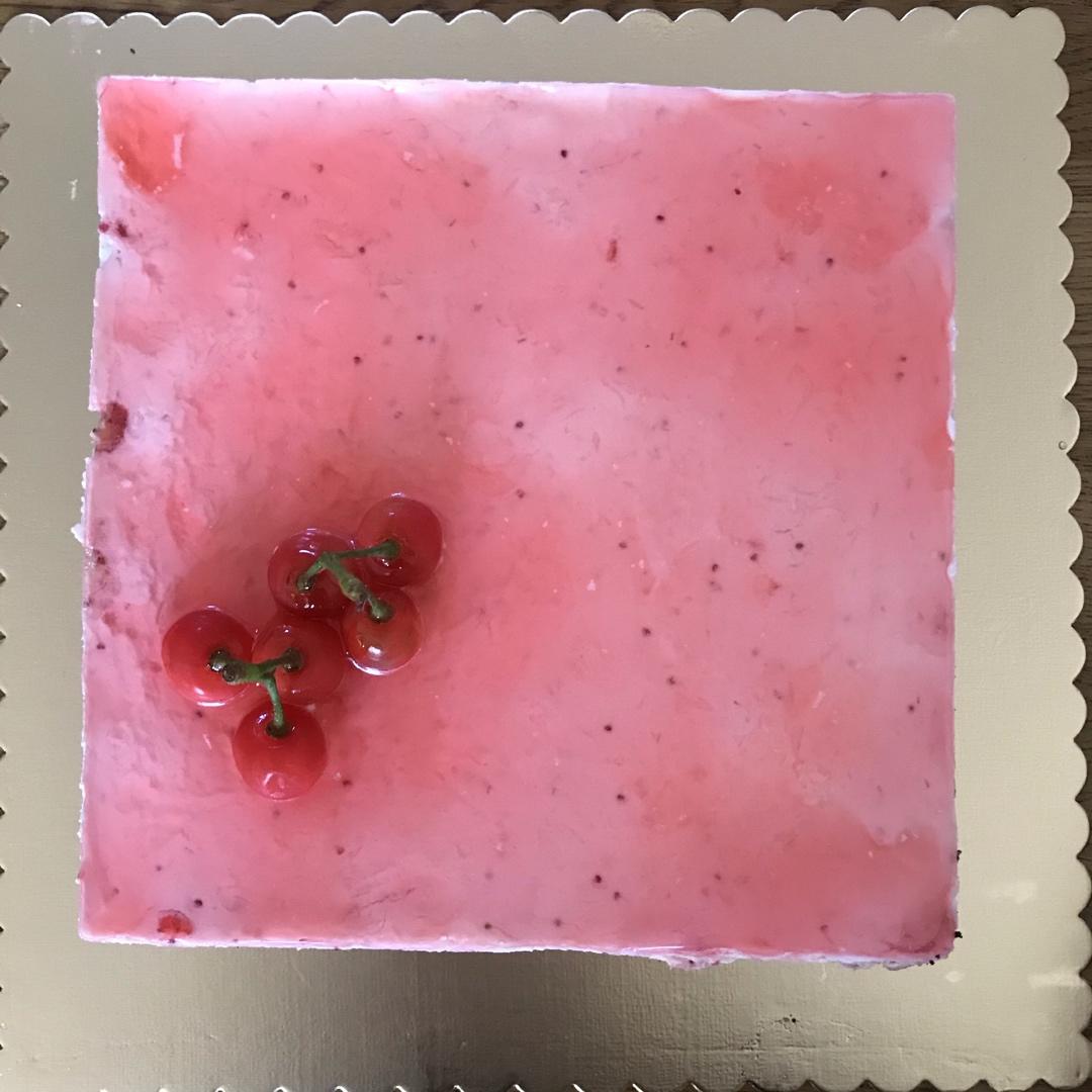 草莓慕斯蛋糕