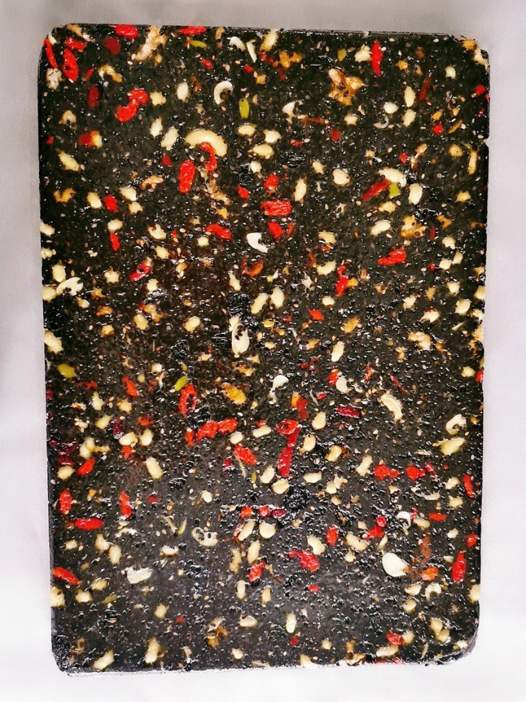 芝麻核桃枸杞养生糕