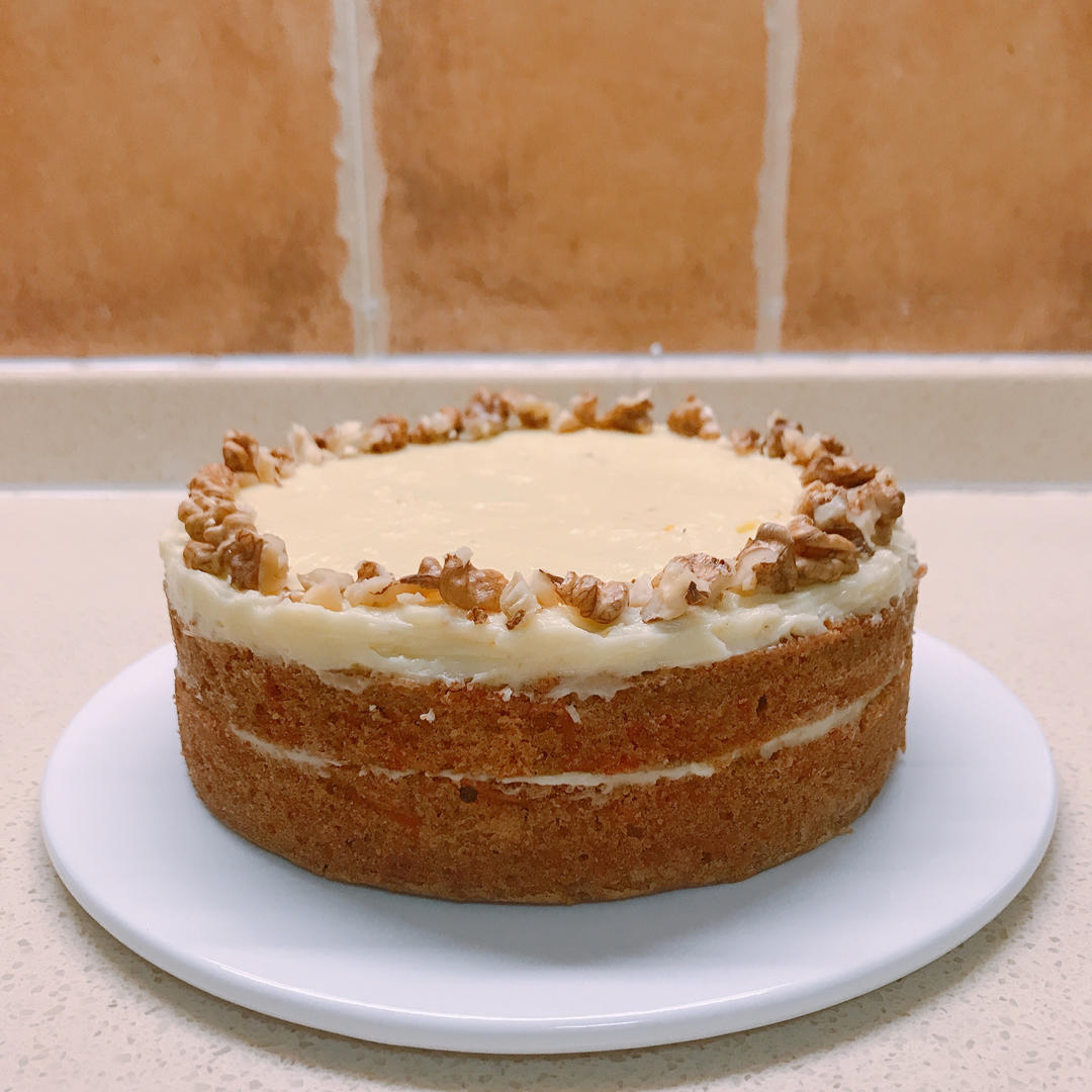 【经典胡萝卜蛋糕】 不需打发的简单快手蛋糕，胡萝卜的华丽变身 绝妙的消耗胡萝卜方法