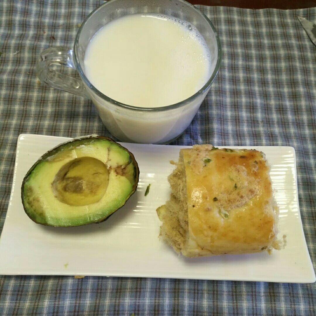 香葱肉松面包卷