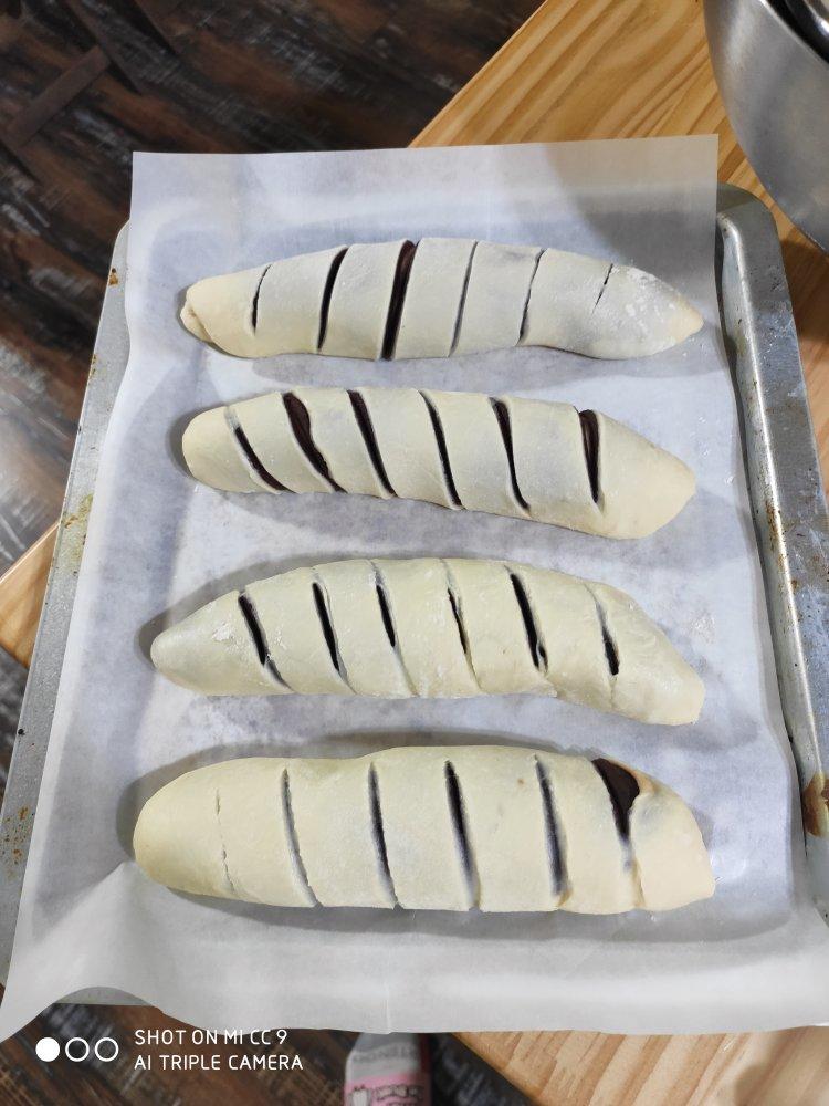 豆沙毛毛虫面包