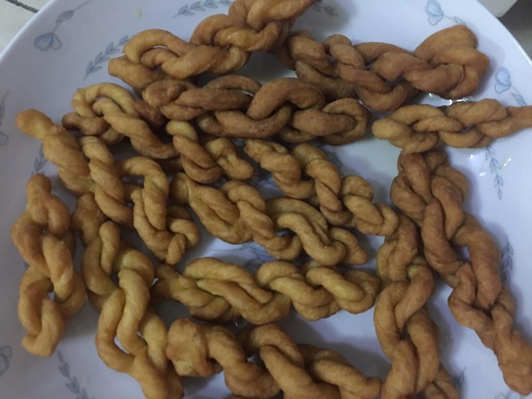 鸡蛋小麻花