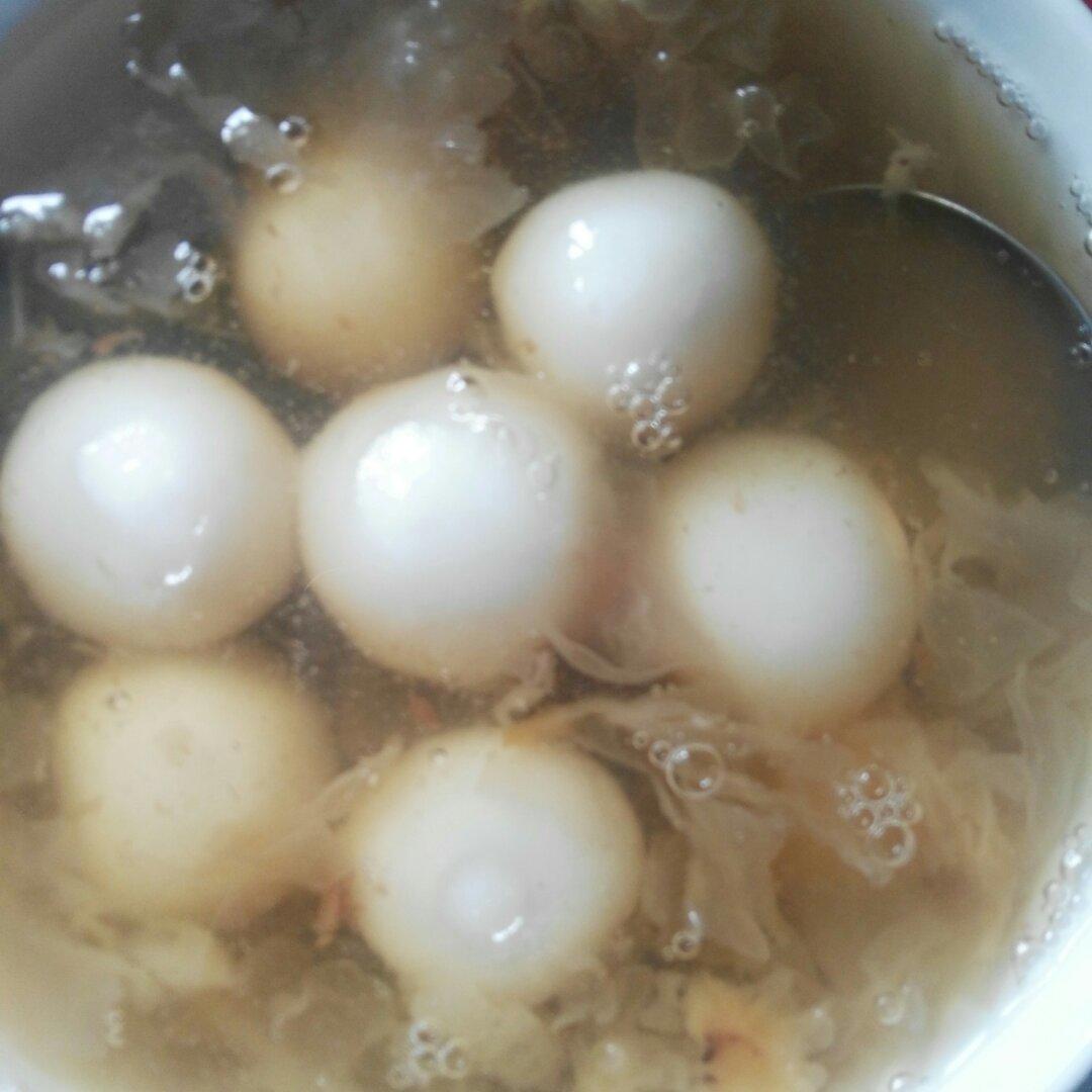 银耳汤圆