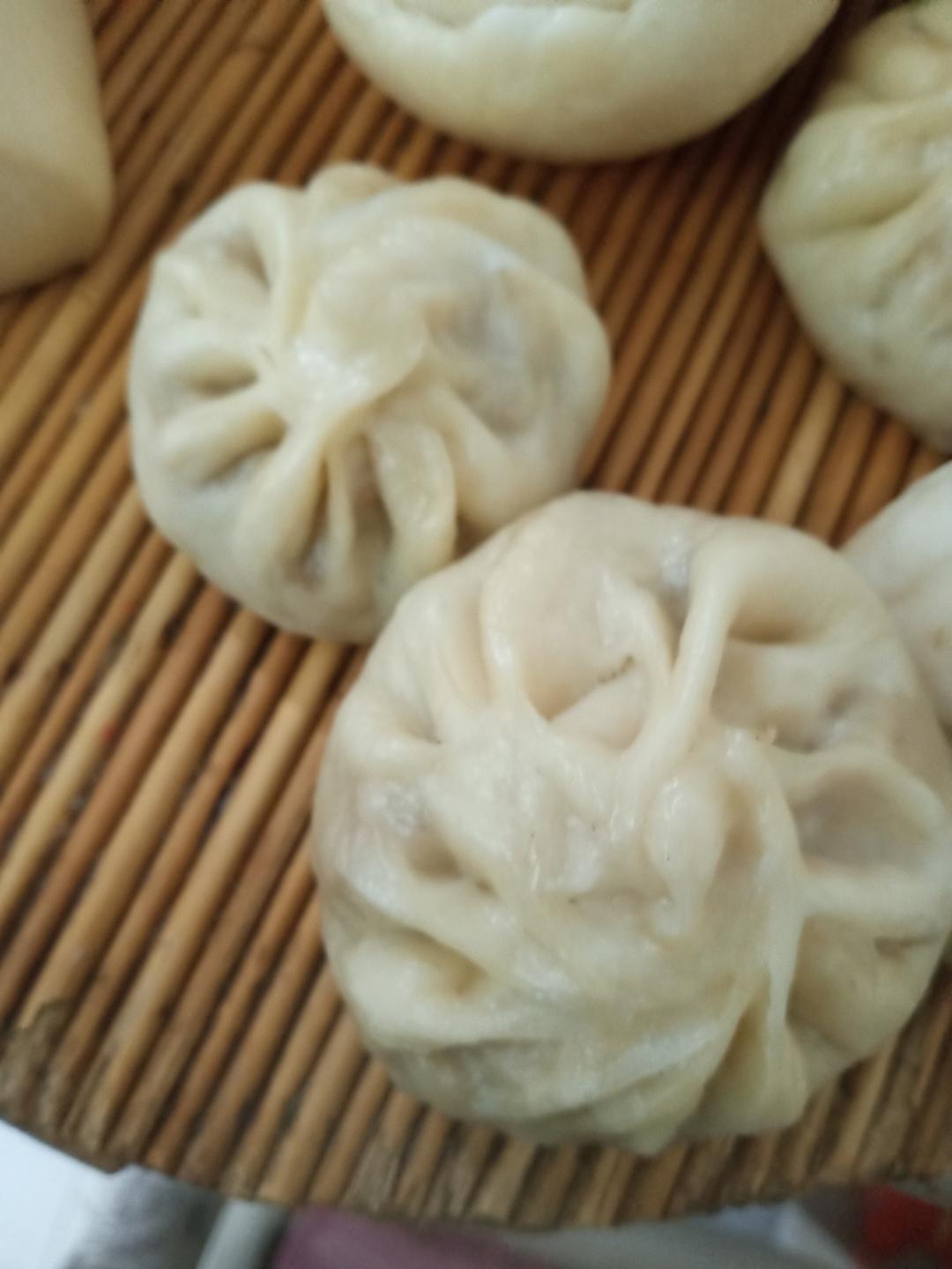 东北包子：猪肉酸菜馅