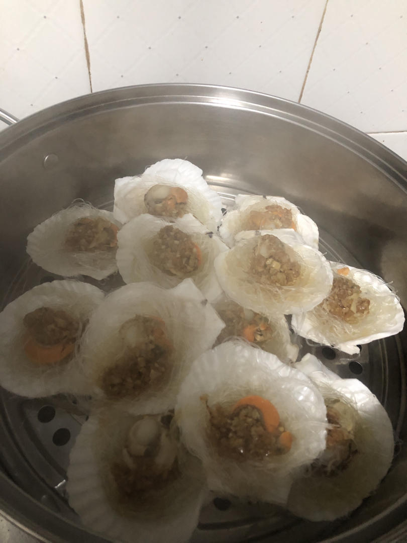 零失败的蒜蓉粉丝蒸扇贝