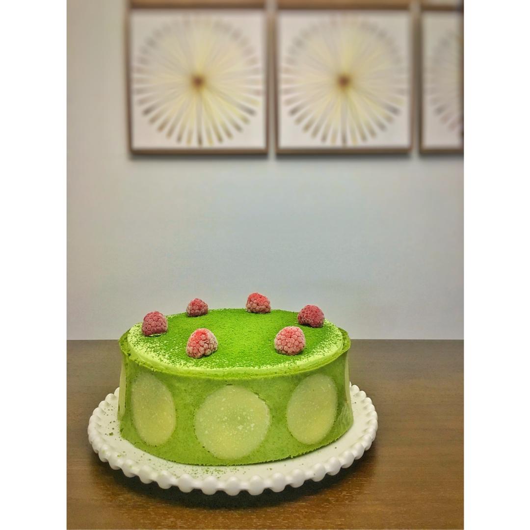 小朋和小能做的缎带海绵巧克力抹茶慕斯蛋糕