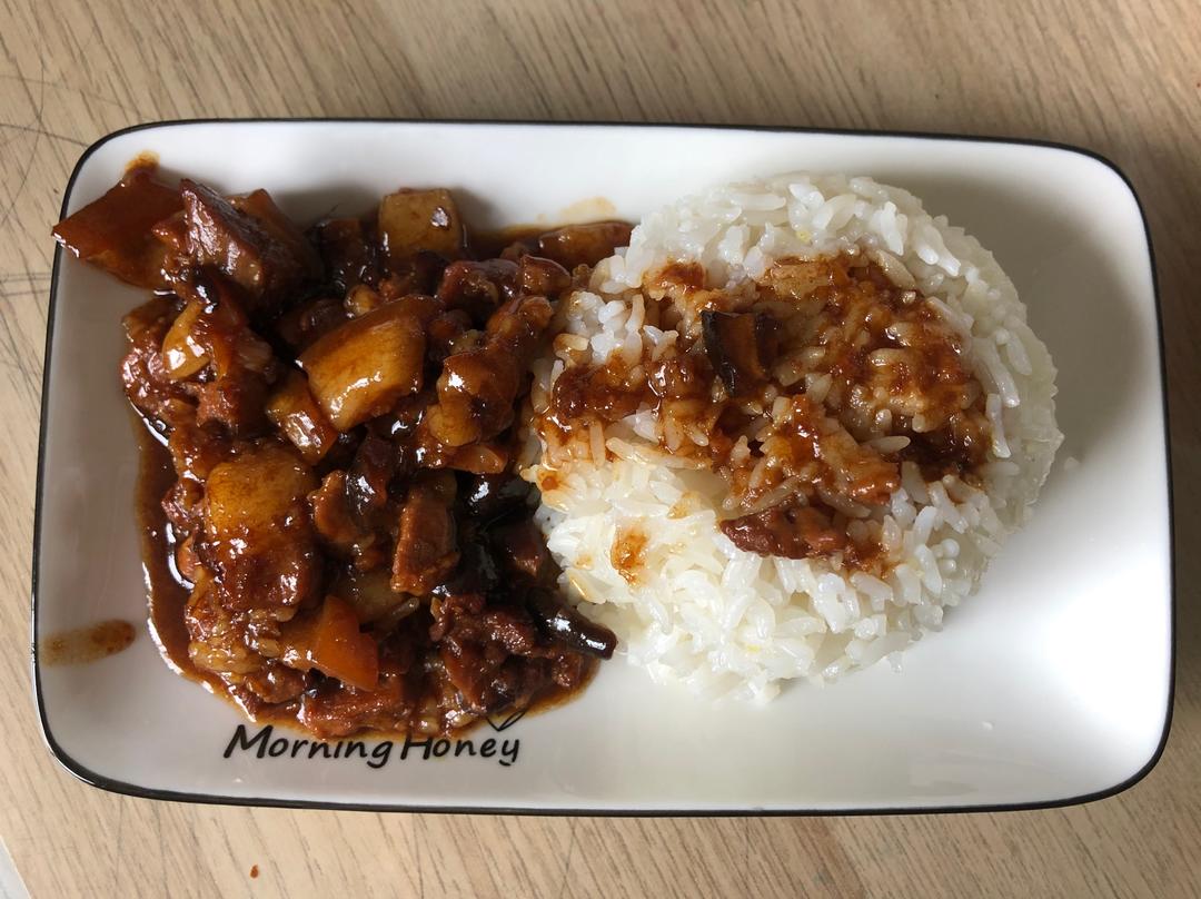 卤肉饭（葱油酥改良老饭骨版）的做法