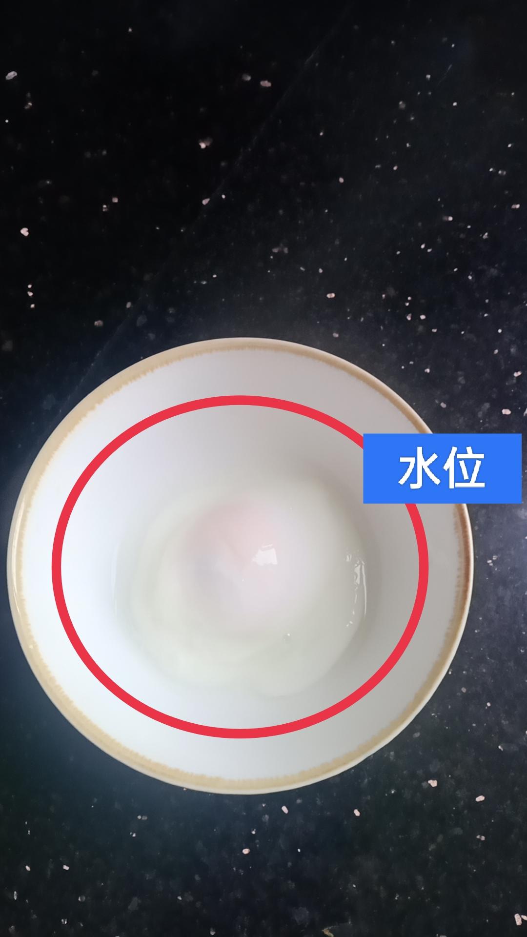水波蛋哪有那么难，不用醋，简单方法最有效