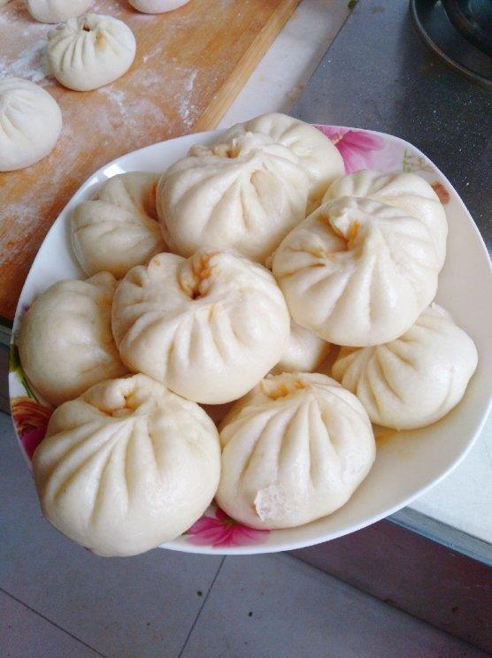 汁香四溢肉包子