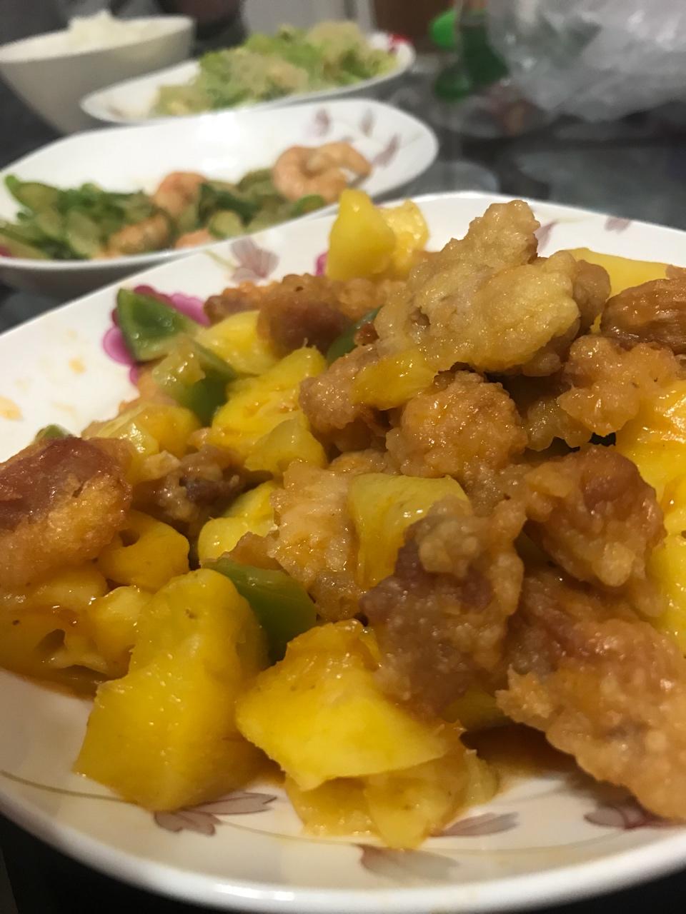 菠萝咕噜肉