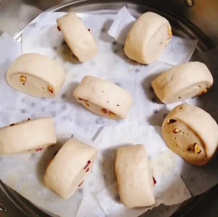 中筋面粉做的刀切红枣馒头 可加芝麻/核桃/豆沙/红豆 蜜豆