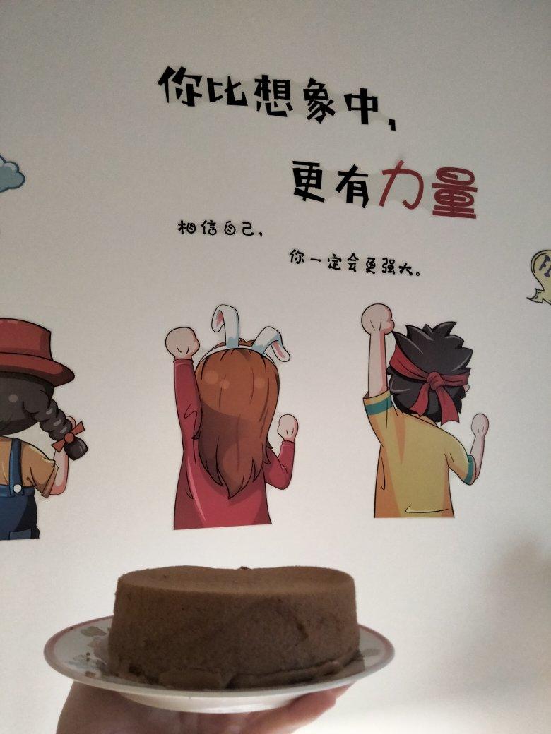 柔软细腻，浓郁香气的巧克力古早味蛋糕