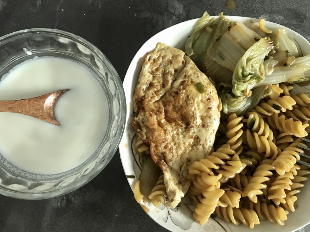 香到舔盘子🉐️荷包蛋焖面🍜超满足❗️