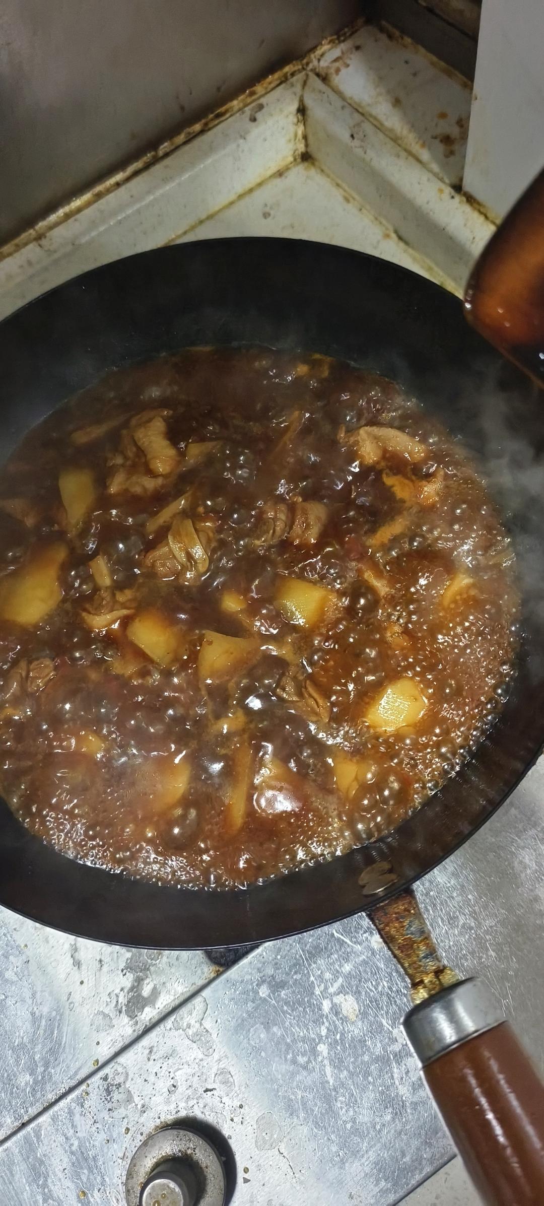 家常土豆烧鸭腿