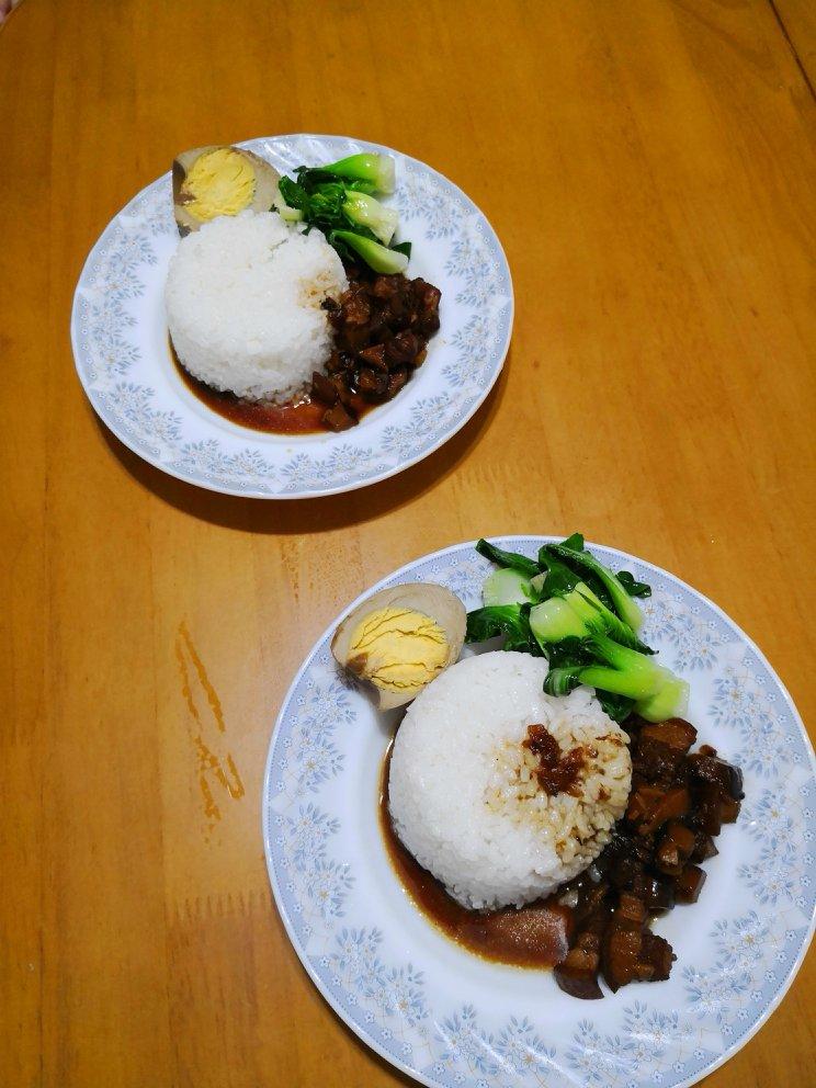 洋葱酥卤肉饭