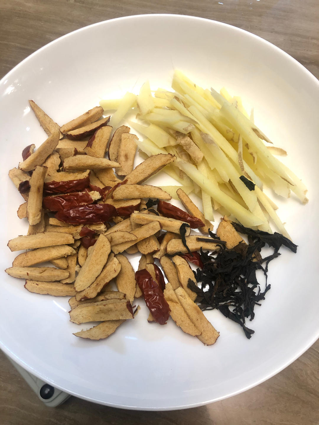 红枣姜奶茶【3月北鼎养生壶食谱】