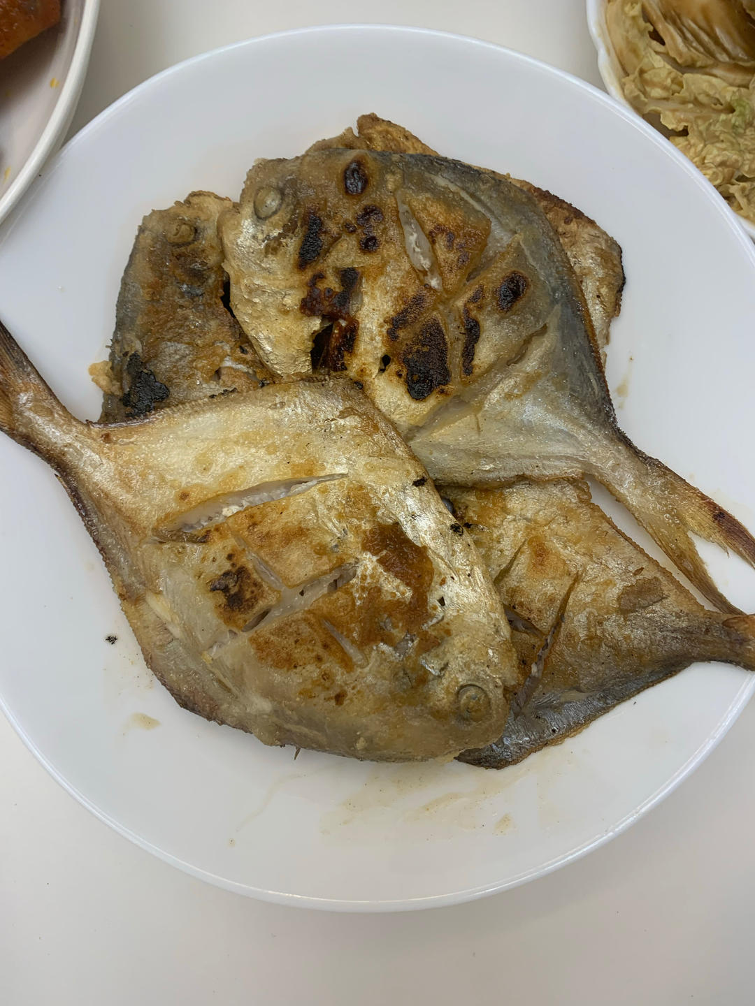 完美版干煎鲳鱼，皮不破、肉不碎、外香里嫩。