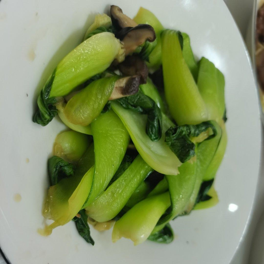香菇油菜（简单快手）