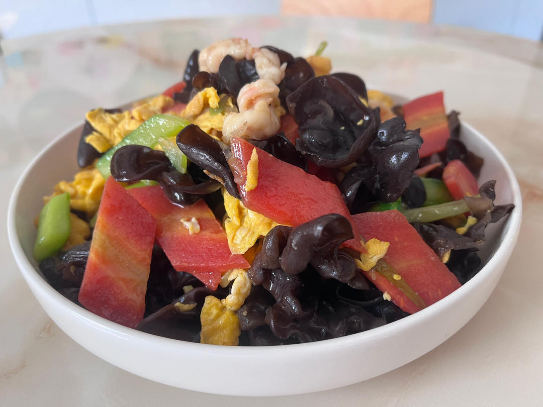 春天吃点啥？试试这道简单鲜美的什锦小炒