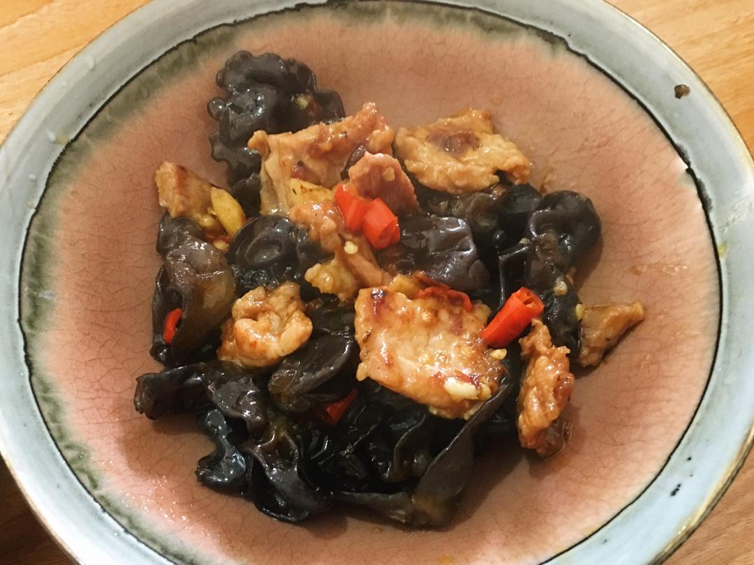 超下饭的木耳炒肉