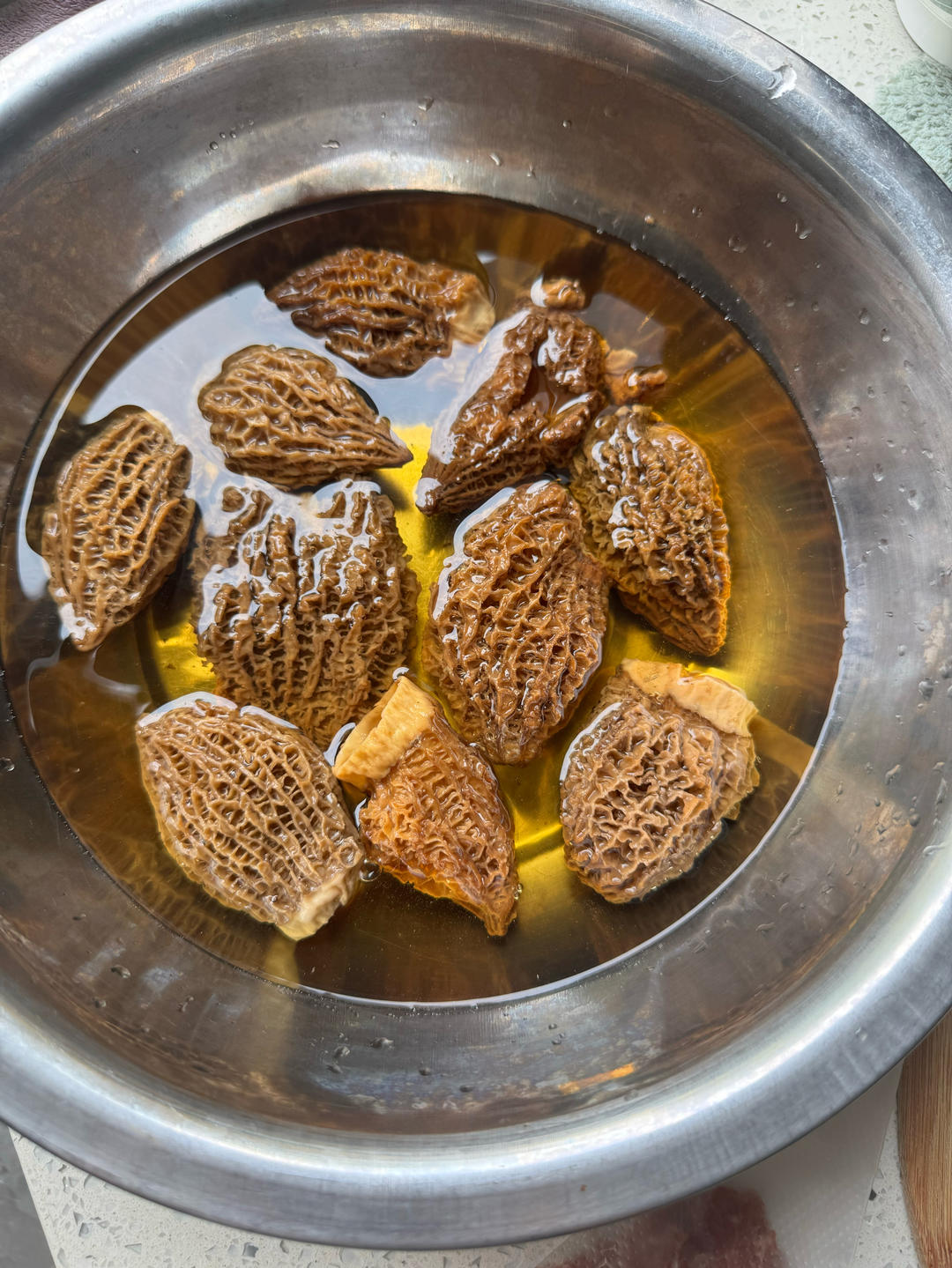羊肚菌酿肉