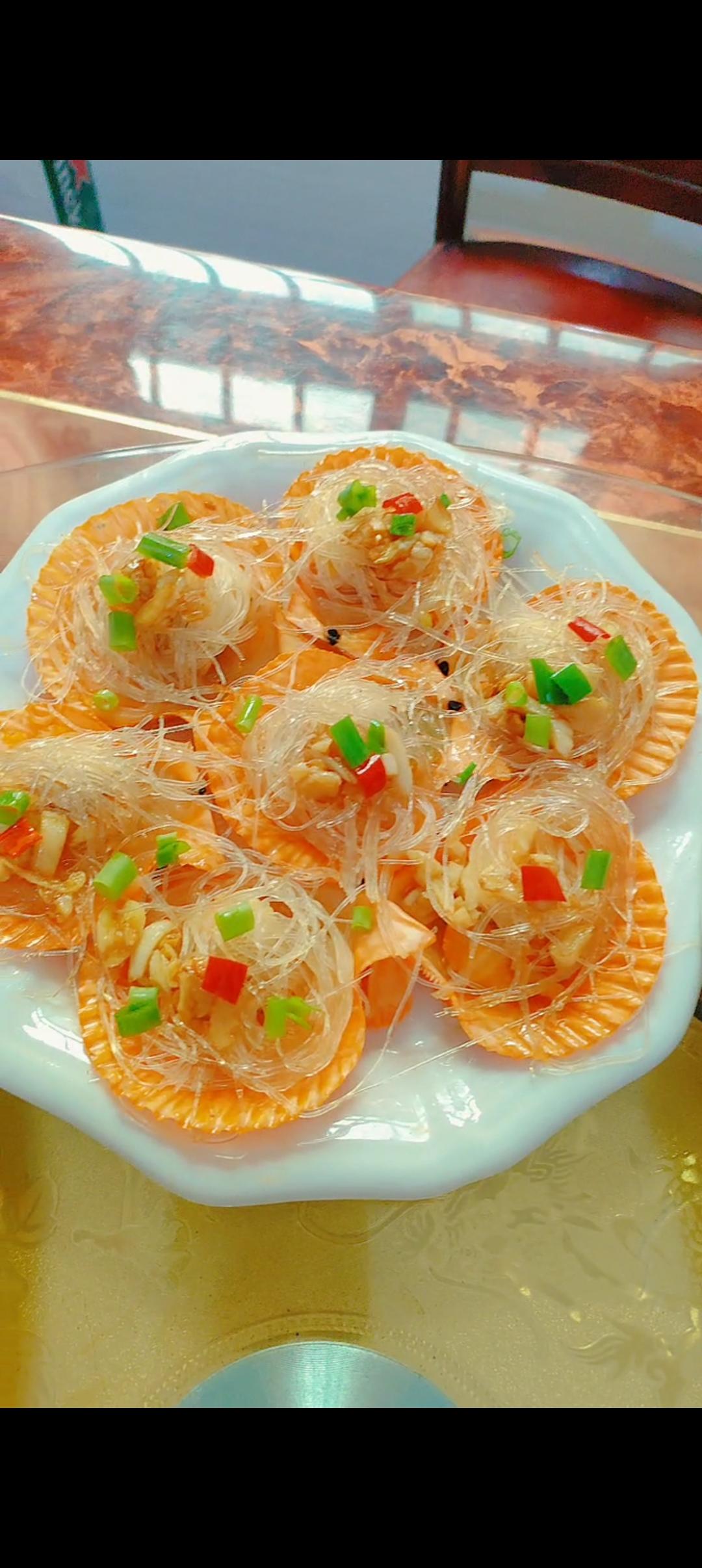 零失败的蒜蓉粉丝蒸扇贝