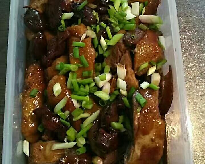 酱油乳鸽的做法
