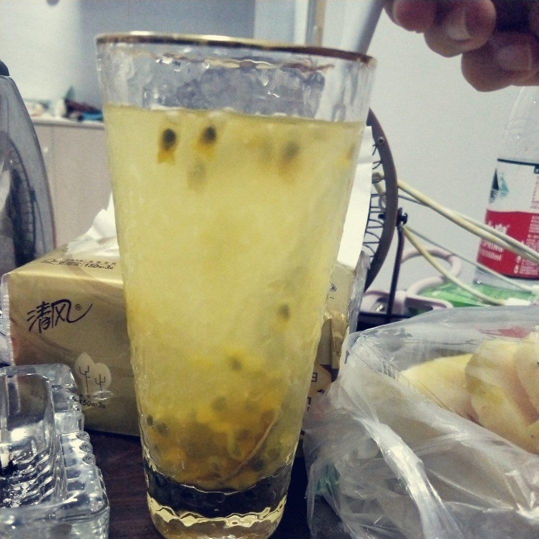 百香果的朴素吃法（百香果汁）