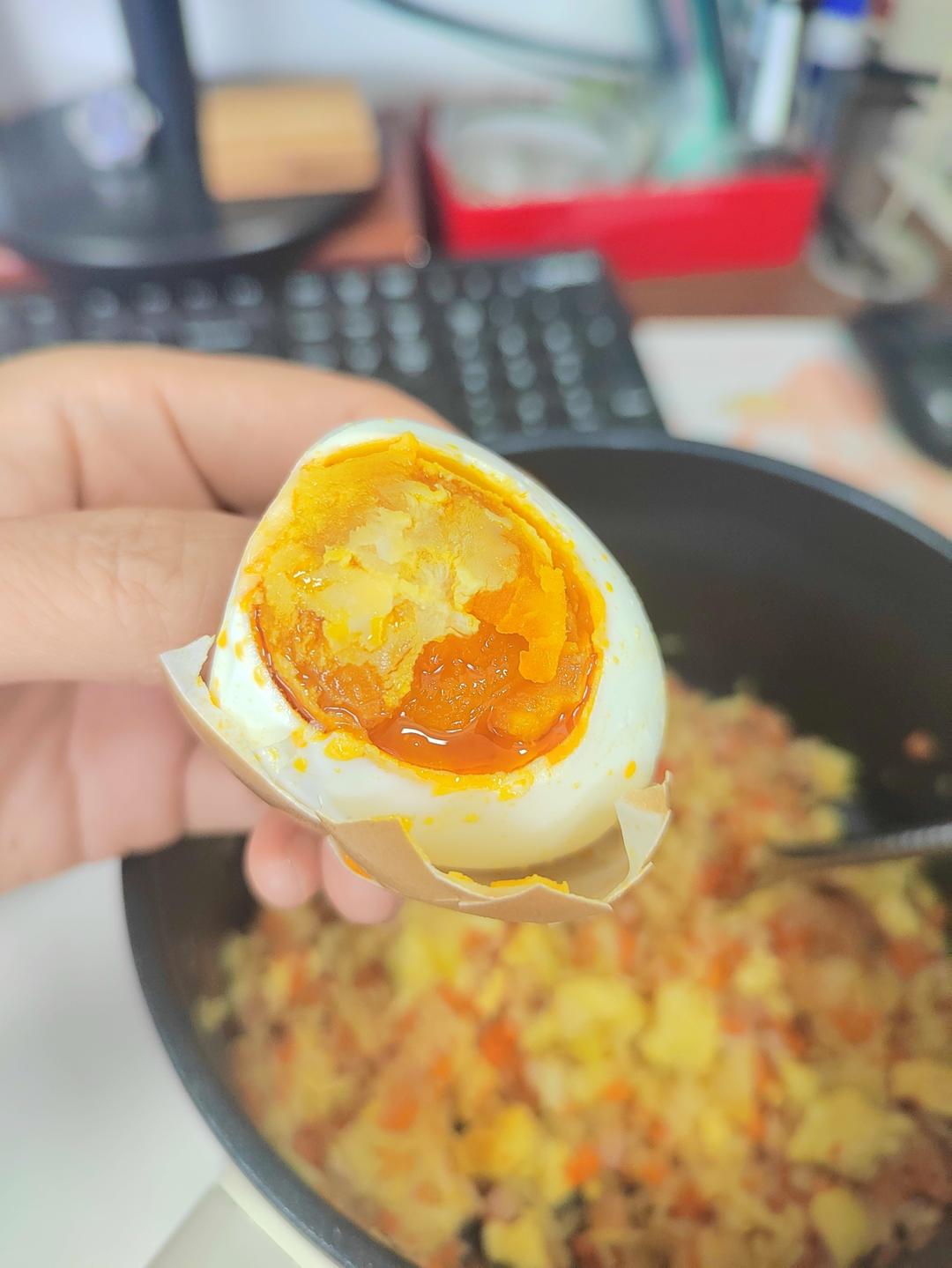 自制起砂流油咸鸡蛋