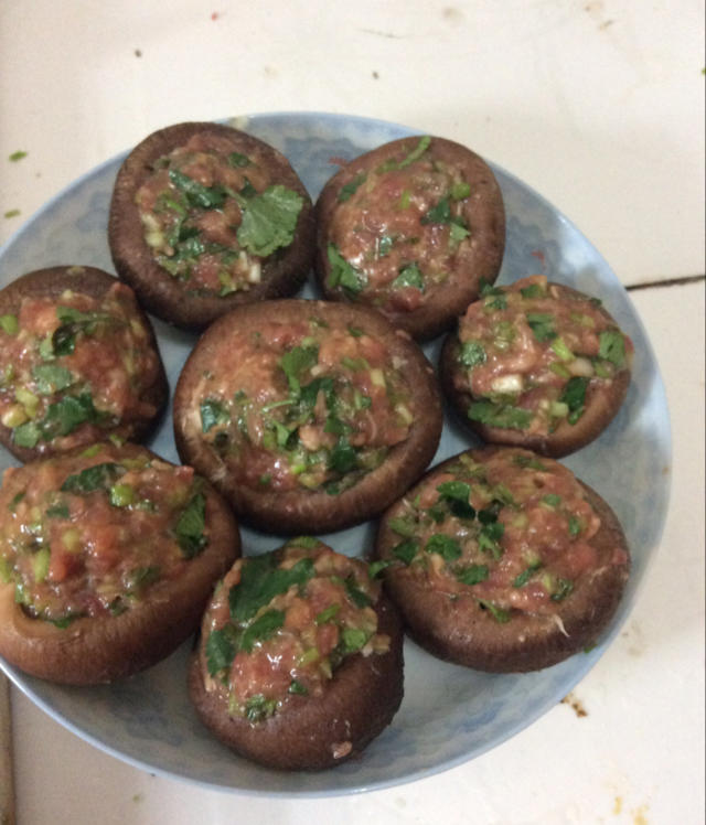 美味的肉酿香菇～～孩子爱吃的下饭菜