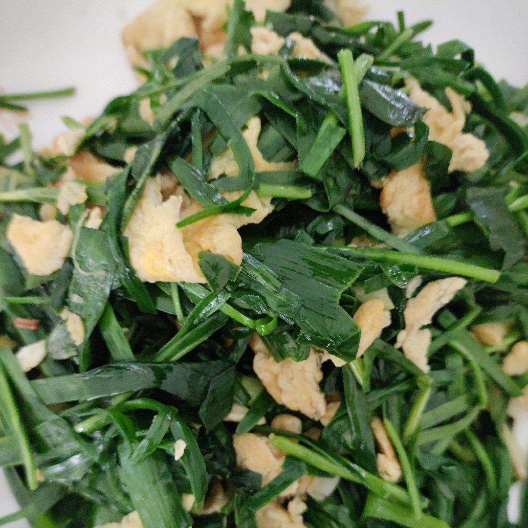 韭菜炒鸡蛋——三分钟快手下饭菜 掌握火候的秘诀