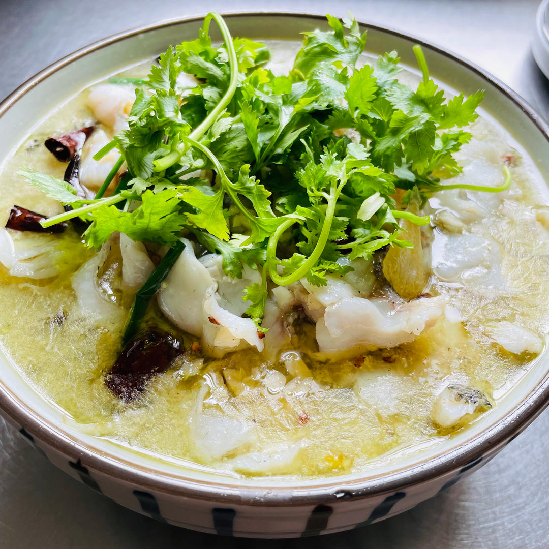 酸菜鲈鱼、水煮鱼（附如何片鱼肉及让鱼肉不腥的小妙招）