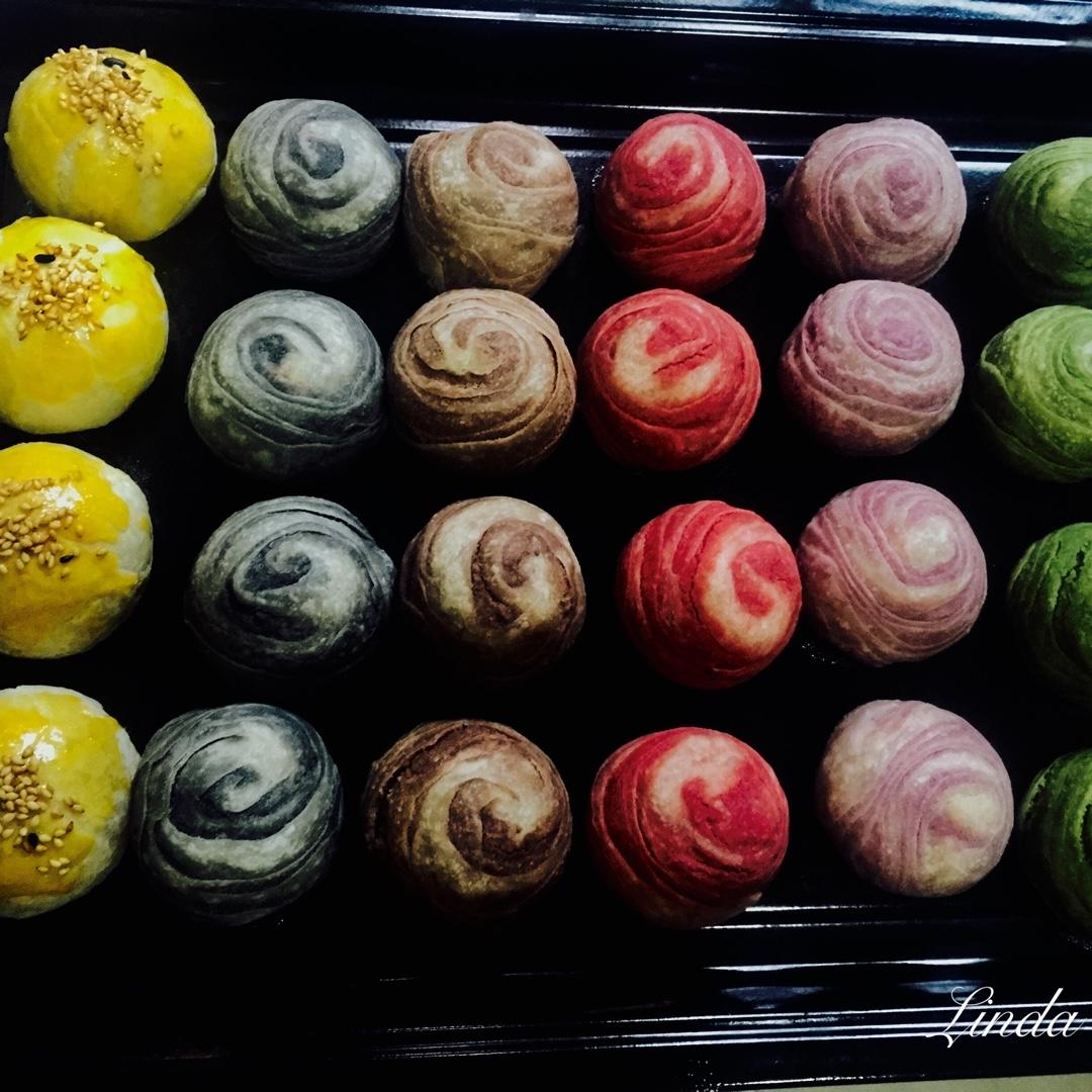 蛋黄酥~紫薯、抹茶、原味~花好月圆，中秋快乐~内附一次做六色蛋黄酥方法~