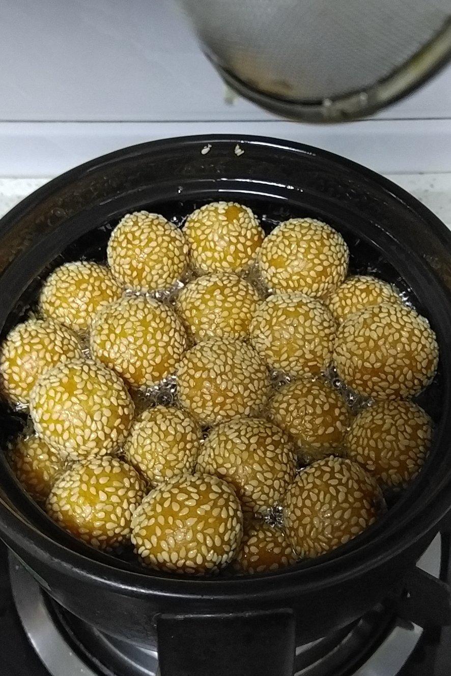 “南瓜芝麻球”聚餐必做小点心