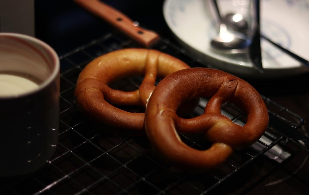 最详细的碱水包 【德国结面包 布雷结面包】有关碱水面包Brezel的一切 Bretzel Brezen Pretzel