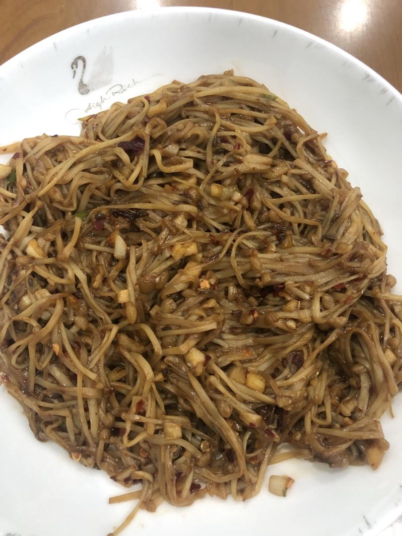 爆炒金针菇