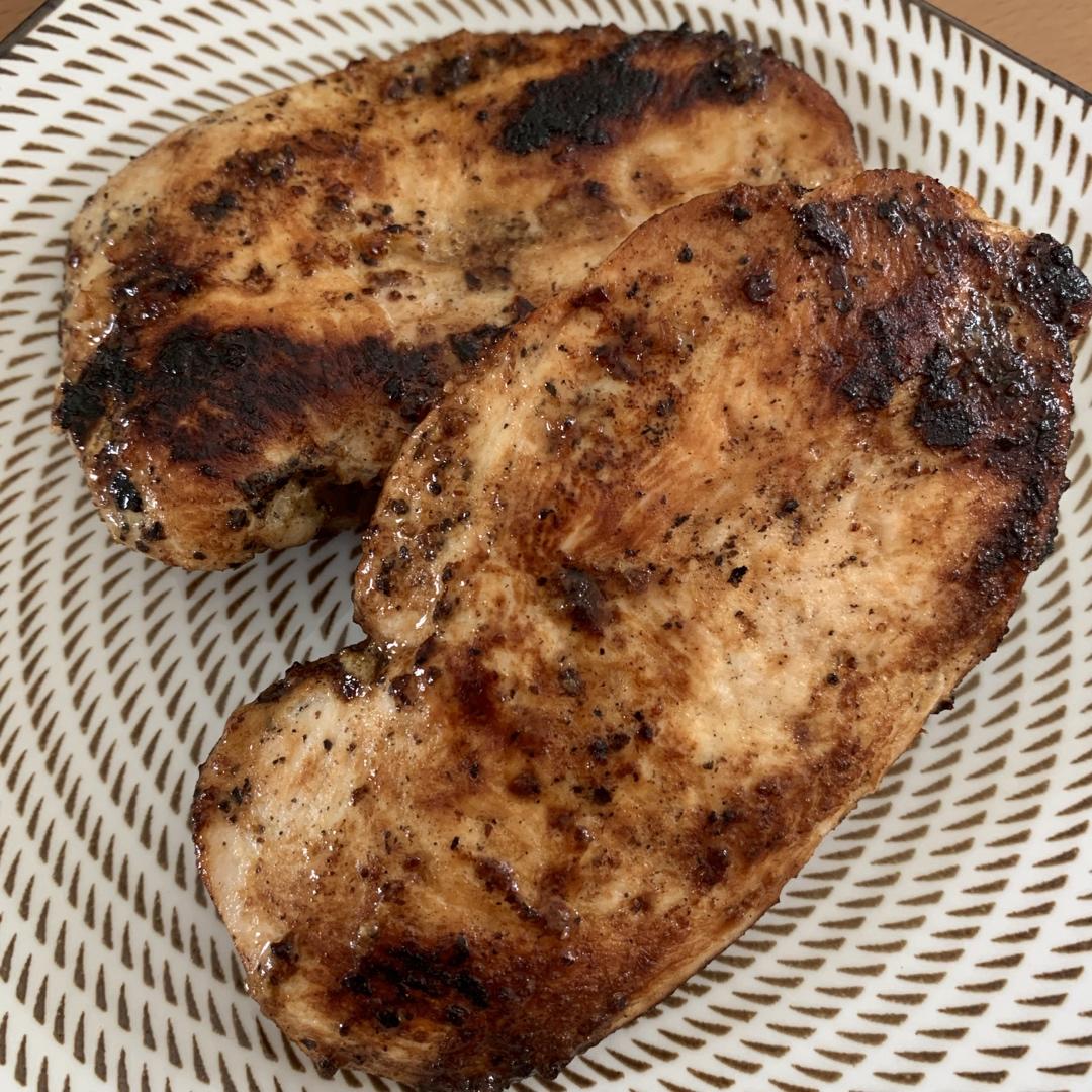 酷炫屌炸天好吃的煎鸡胸肉（香蒜蜂蜜煎鸡胸肉）