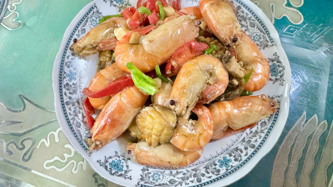 【懒人快手菜】酒香鲍鱼罗氏虾 奢侈一下 99痛风套餐