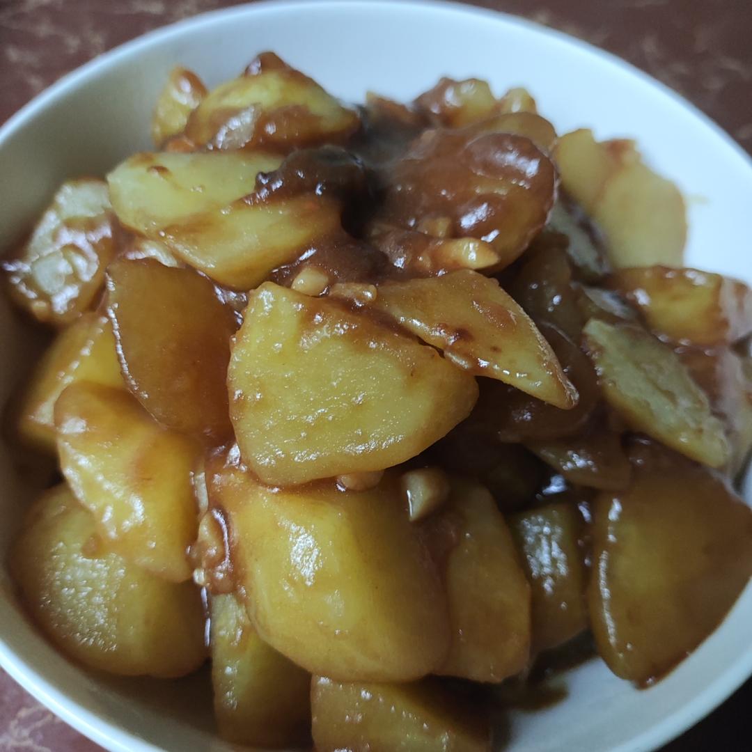 🔥巨下饭，软糯入味！比肉还好吃的红烧土豆