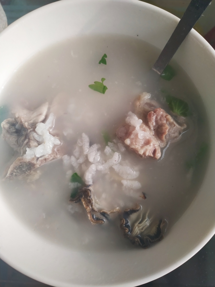 排骨牡蛎粥的做法