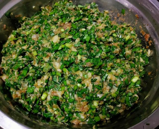 韭菜猪肉饺子(附擀皮和最简单的饺子包法)的做法